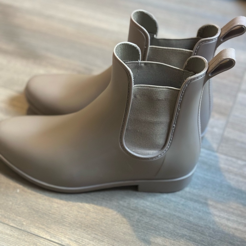 rain boots